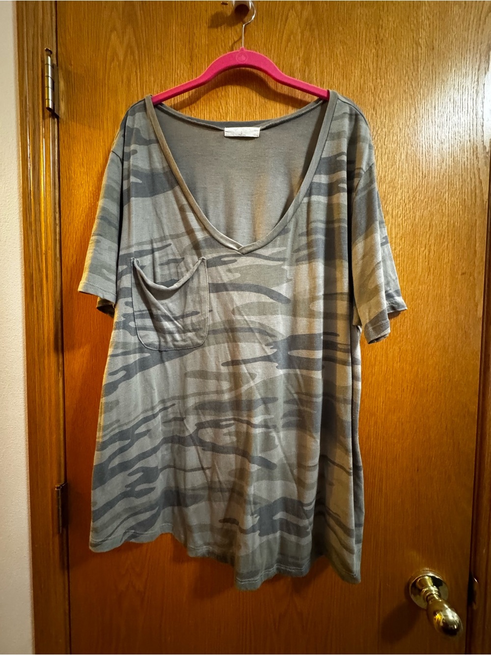ARULA Oversized Short Sleeve Tee in Olive and Gray Camo C or 3x